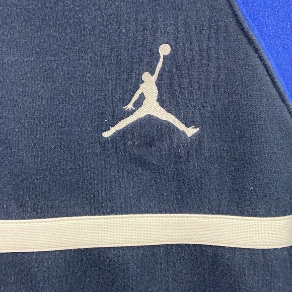 Nike Air Jordan Big Kids Size Medium Sweatshirt - Picture 4 of 7